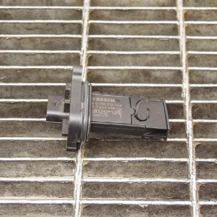 Debitmetru de aer BMW 4 Cabrio F33, F83 2017 OEM: 7602038,0280218266 10500656