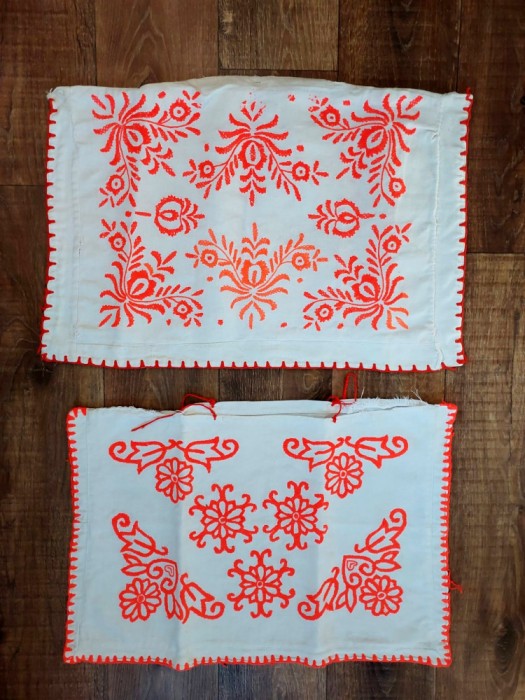Set 2 fete perna vechi traditionale taranesti cusute manual pe panza de casa