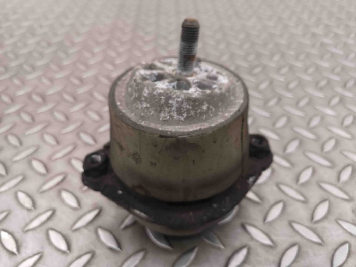 Suport motor dreapta PORSCHE CAYENNE 9PA 2007 OEM: 94837505001 25823208