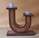 Suport lumanari - suvenir TUSNAD anul 1975, din lemn pirogravat si lacuit, obiect decor, arta decorativa
