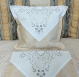 Set 2 Fete de pernuta, Vintage din bumbac cu broderie manuala pe fir, aplicata