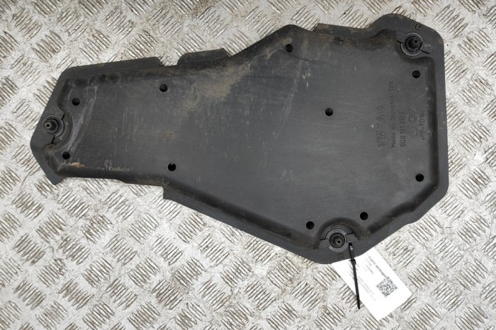 Alt scut motor SKODA KAROQ NU7 2020 OEM: 5Q0131331C | 23961758