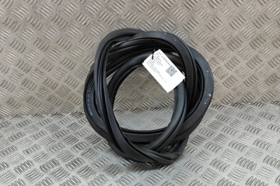Garnitura ușă dreapta față AUDI Q2 GA 2021 OEM: 81A831721B | 28293715 foto