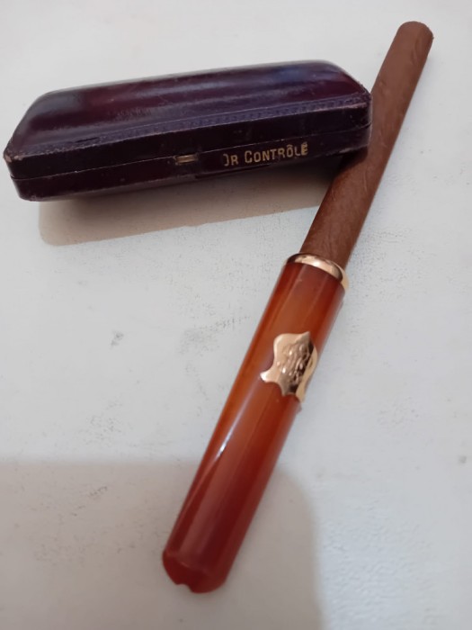 Port tigaret vintage plus altul bonus