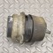 Suport motor st&acirc;nga VW TOUAREG 7LA, 7L6, 7L7 2009 OEM: 7L8199131A | 18121438