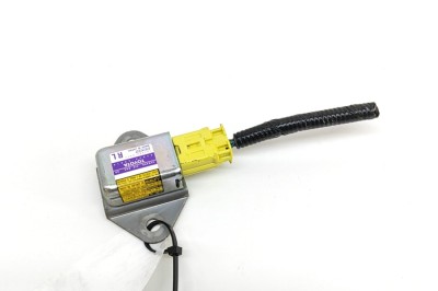 Senzor de impact st&amp;acirc;nga spate TOYOTA LAND CRUISER 120 _J12_ 2005 OEM: 89833-60010,187900-0471 28527070 foto