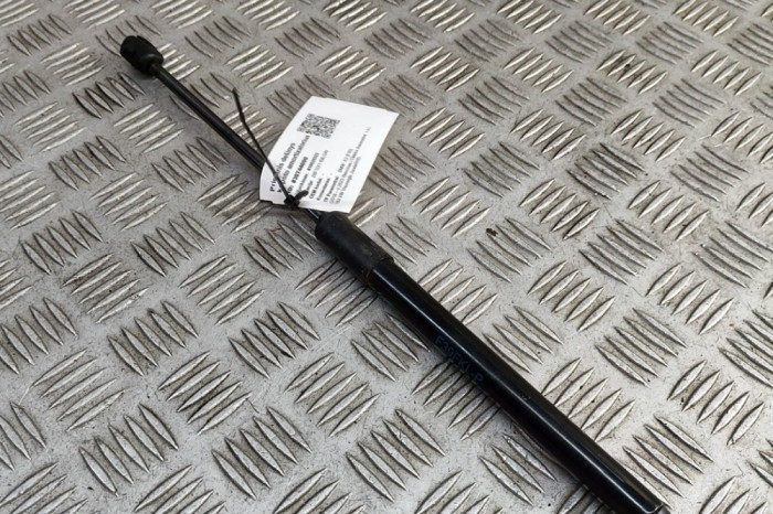 Amortizor capota dreapta față BMW X2 F39 2023 OEM: 7424766 30744000