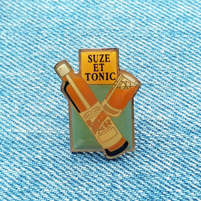 Insigna Suze et Tonic / pin bauturi alcoolice