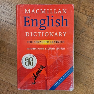 MacMillan english dictionary foto
