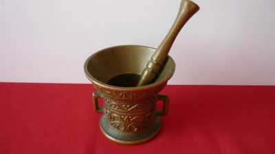 MOJAR VECHI DIN BRONZ CU PISTIL, (IRAK ANNO 1590) foto