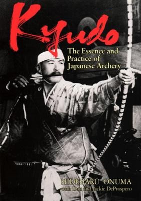 Kyudo: The Essence and Practice of Japanese Archery foto