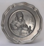 FARFURIE DECORATIVA PENTRU PERETE DIN STANIU