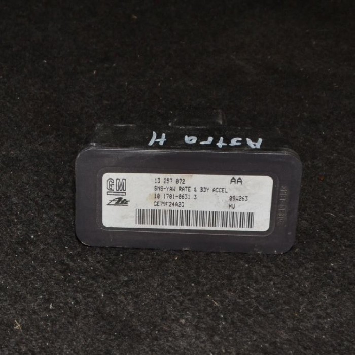 Senzor de accelerație OPEL ASTRA H L48 2005 OEM: 13257072 2149117