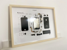 APPLE iPhone 4S In Rama 3D (Negru/Alb) foto