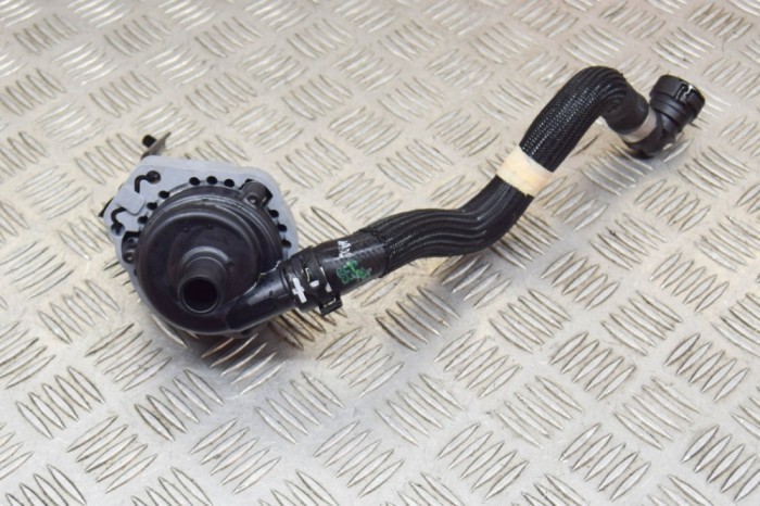 Pompa de apa auxiliara JAGUAR I-PACE X590 2020 OEM: J9D3-18D474-AA,J9D3-8D116-AC,J9D3-8501-AA | 12178335