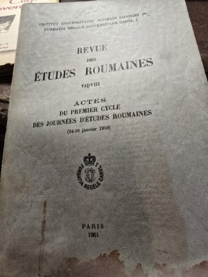 Revue des Etudes Roumaines VII-VIII - 1961 (cu dedicatia autorului) foto