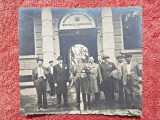 Fotografie tip carte postala, ministrul Voicu Nitescu impreuna cu alte personalitati ale vremii, perioada interbelica