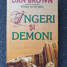 INGERI SI DEMONI - Dan Brown