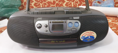 RADIOCASETOFON JVC RC-QW20BK CD/RADIO/CASETA . FUNCTIONEAZA TOT LA EL . foto