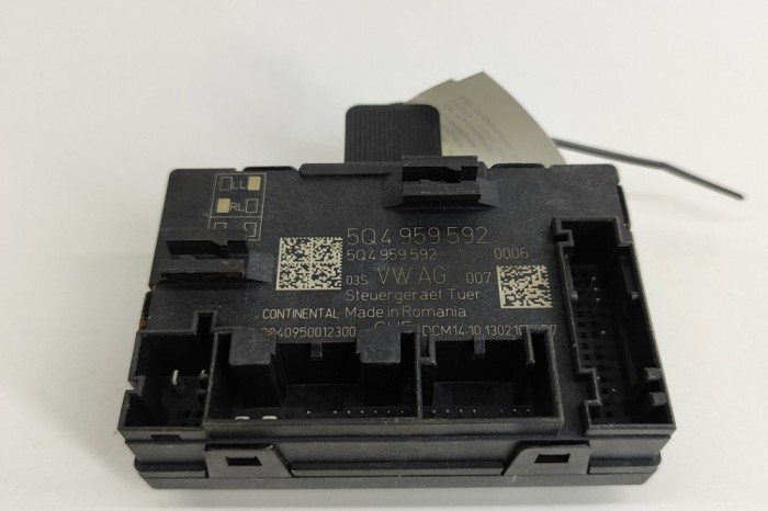 Modul de control ușă dreapta față SKODA OCTAVIA III Combi 5E5 2013 OEM: 5Q4959592,2840950012300 | 22476641