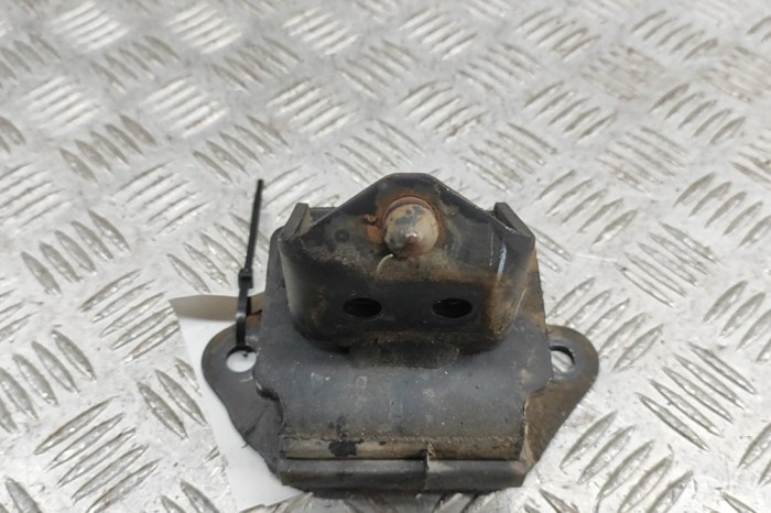 Suport motor dreapta ISUZU D-MAX I TFR, TFS 2009 OEM: 8973635430 | 32001168