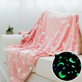 Patura luna fosforescenta roz, flanel moale 130x150 cm, patura pufoasa cu stele, decor dormitor cozy, patura calduroasa