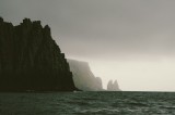 Tablou Canvas, "St&acirc;ncile misterioase ale oceanului liniștit", Mister, St&acirc;nci, Ocean, Ceață, Liniște, 39 x 26 cm, CMCLASS