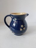 Ulcica ceramica / cana cu cioc si toarta, taraneasca, rustic, albastru cu galben, 12cm inaltime