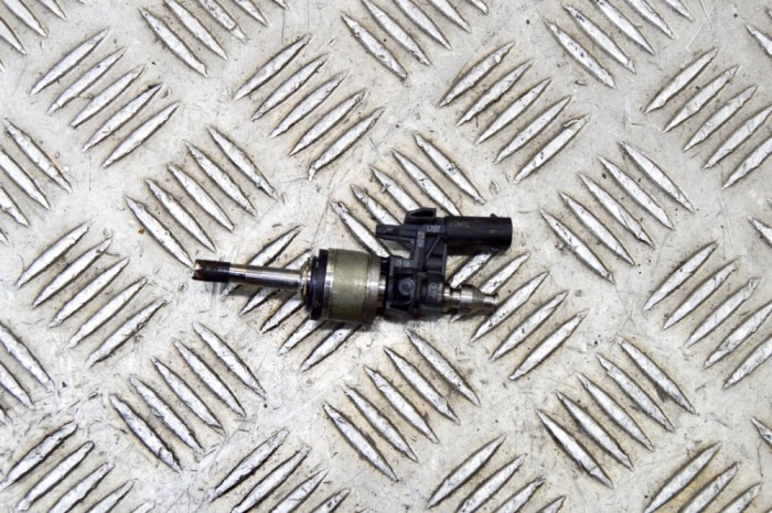 Injector de combustibil SKODA KAMIQ 2021 OEM: 05C036,0261500443 17592985