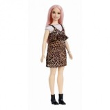 Papusa Barbie Fashionistas cu parul roz