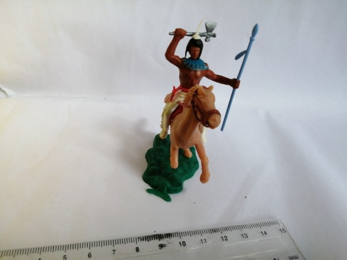 bnk jc Figurina de plastic - indian calare - Hong Kong - copie dupa Timpo