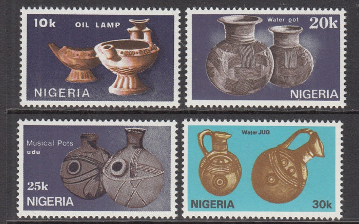 Nigeria, vase traditionale, olarit, 1990, MNH**