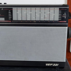 RADIO VEF 221 ARE FM 88-108 Mhz. FUNCTIONEAZA .
