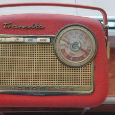 RADIO TRANSITA NORDMENDE MODEL U 03, FUNCTIONEAZA SI ESTE IN STARE FOARTE BUNA .