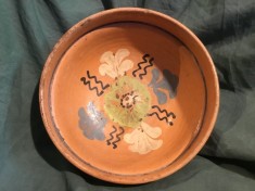 Arta / Traditie - Farfurie / Blid / Castron model floral realizat la Obarsa jud Hunedoara mijlocul sec XX !