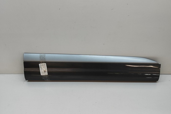 Bandou inferior ușă dreapta față AUDI Q7 4M 2017 OEM: 4M0853960F,4M0853960G 30322987