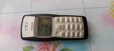 NOKIA 1100 LIBER DE RETEA ,SE VINDE CU INCARCATOR . foto