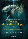 Cumpara ieftin Uneltiri Intunecate Vol. 1 Doamna De La Miezul Noptii (Tl), Cassandra Clare - Editura Corint