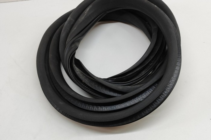 Garnitura ușă st&acirc;nga față LAND ROVER DISCOVERY V L462 2017 OEM: HY32-253A10 | 21814783