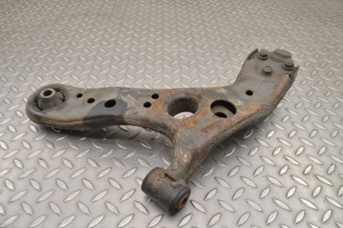 Braț inferior dreapta față TOYOTA PRIUS _W3_ 2014 14670419