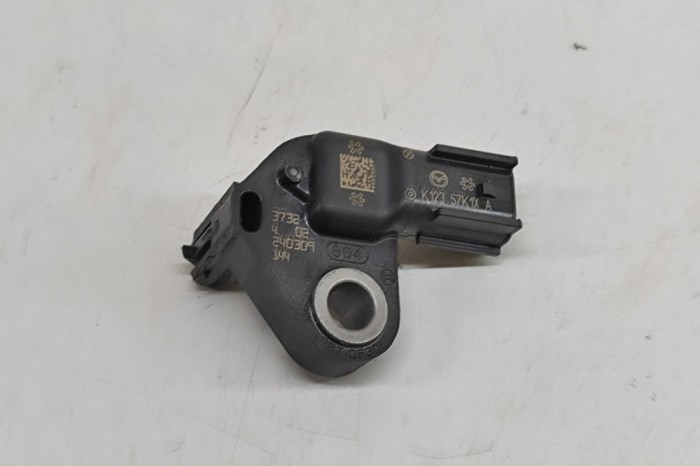 Senzor de impact dreapta față MAZDA CX-5 KF 2022 OEM: K123-57K1X-A 30292886