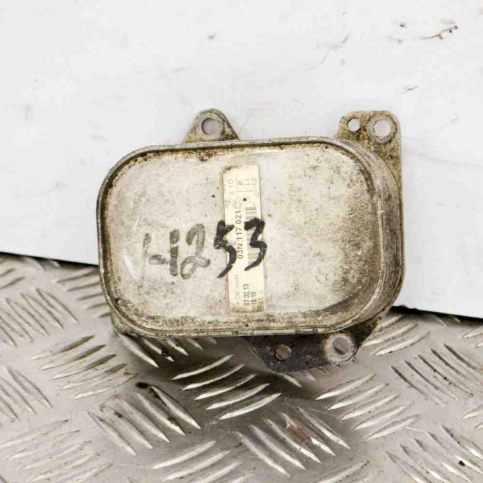 Răcitor de ulei VW GOLF VII 5G1, BQ1, BE1, BE2 2013 OEM: 03N117021