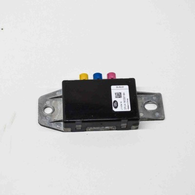 Amplificator de antena JAGUAR F-PACE X761 2016 OEM: DPLA-19C097-BA foto