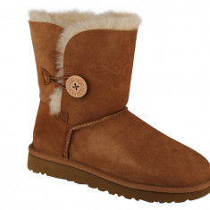 Cizme de iarna UGG Bailey Button II 1016226-CHE maro