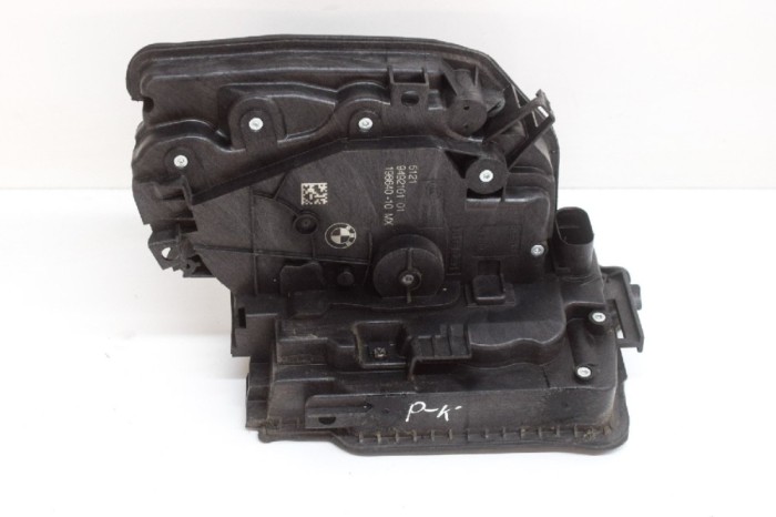 &Icirc;ncuietoare ușă st&acirc;nga față BMW X3 G01, F97 2018 OEM: 9492101 11443595