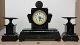 Ceas de semineu cu pendul, 3 piese, anii 1900