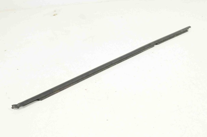 Chedar geam ușă dreapta spate VW GOLF VII 5G1, BQ1, BE1, BE2 2014 OEM: 5GM839477