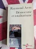 D&eacute;mocratie et totalitarisme, de Raymond Aron