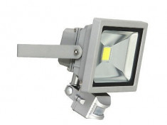 Spot luminos Intertek cu senzor de miscare,10w,700 lumen foto