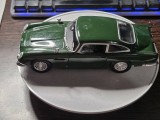 Masinuta vintage Aston Martin DB5